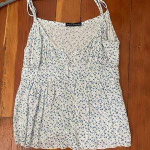 Brandy Melville babydoll blouse - white/blue flowers